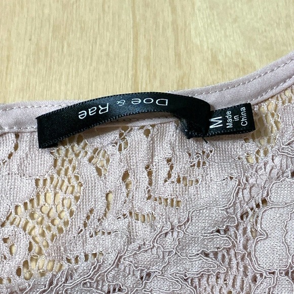 Doe & Rae Bell Sleeve Crochet Lace Blouse Lattice - Picture 6 of 7